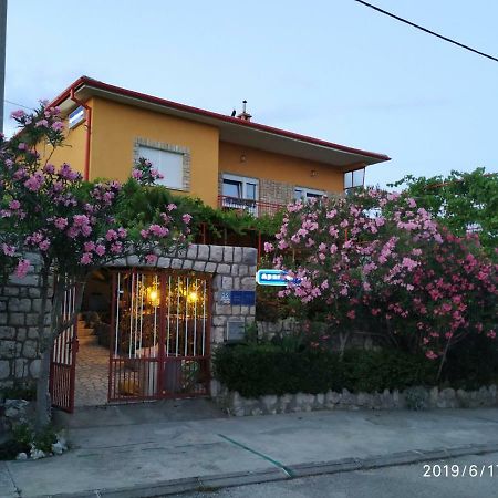 Apartments Maricic 200 Meters From The Beach Новий Винодольський Екстер'єр фото