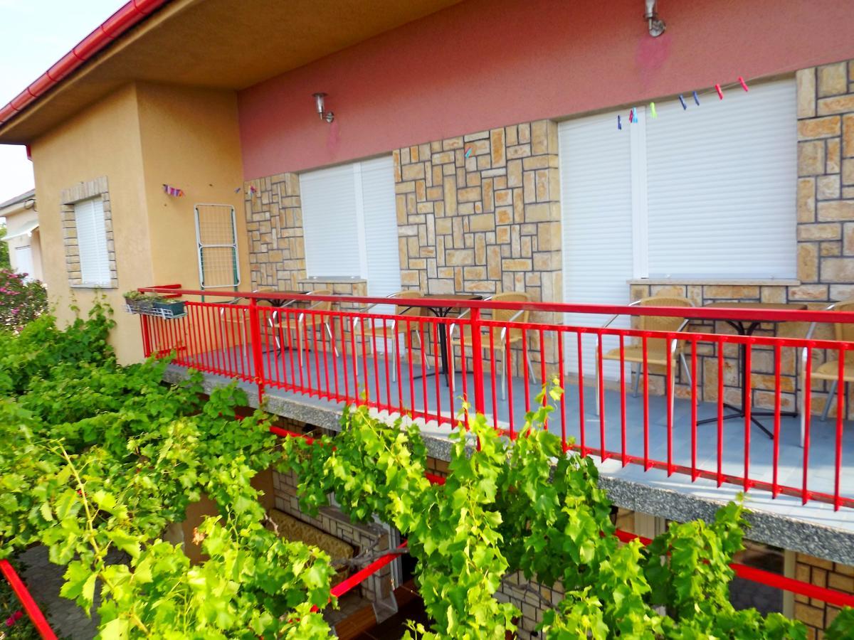 Apartments Maricic 200 Meters From The Beach Новий Винодольський Екстер'єр фото