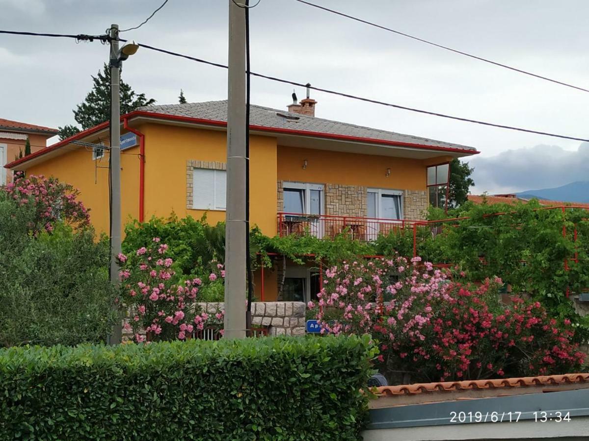 Apartments Maricic 200 Meters From The Beach Новий Винодольський Екстер'єр фото