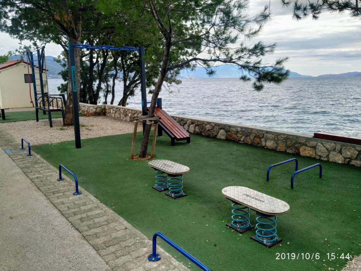 Apartments Maricic 200 Meters From The Beach Новий Винодольський Екстер'єр фото